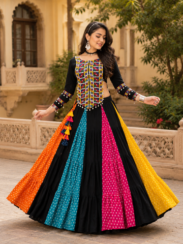 Bandhani Lehenga With Traditional Top For Navratri