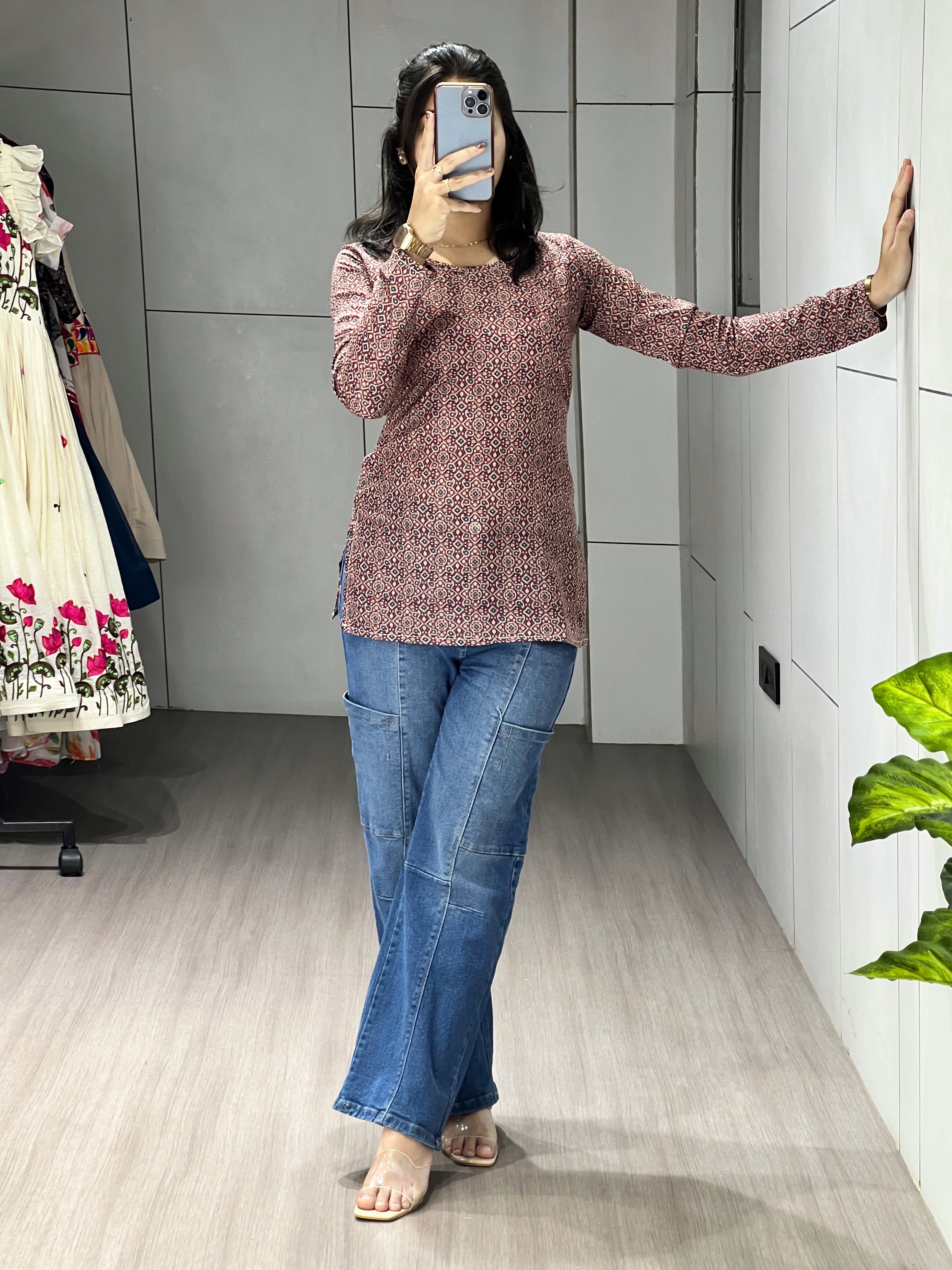 Trendy Floral Sleeved Kurtis