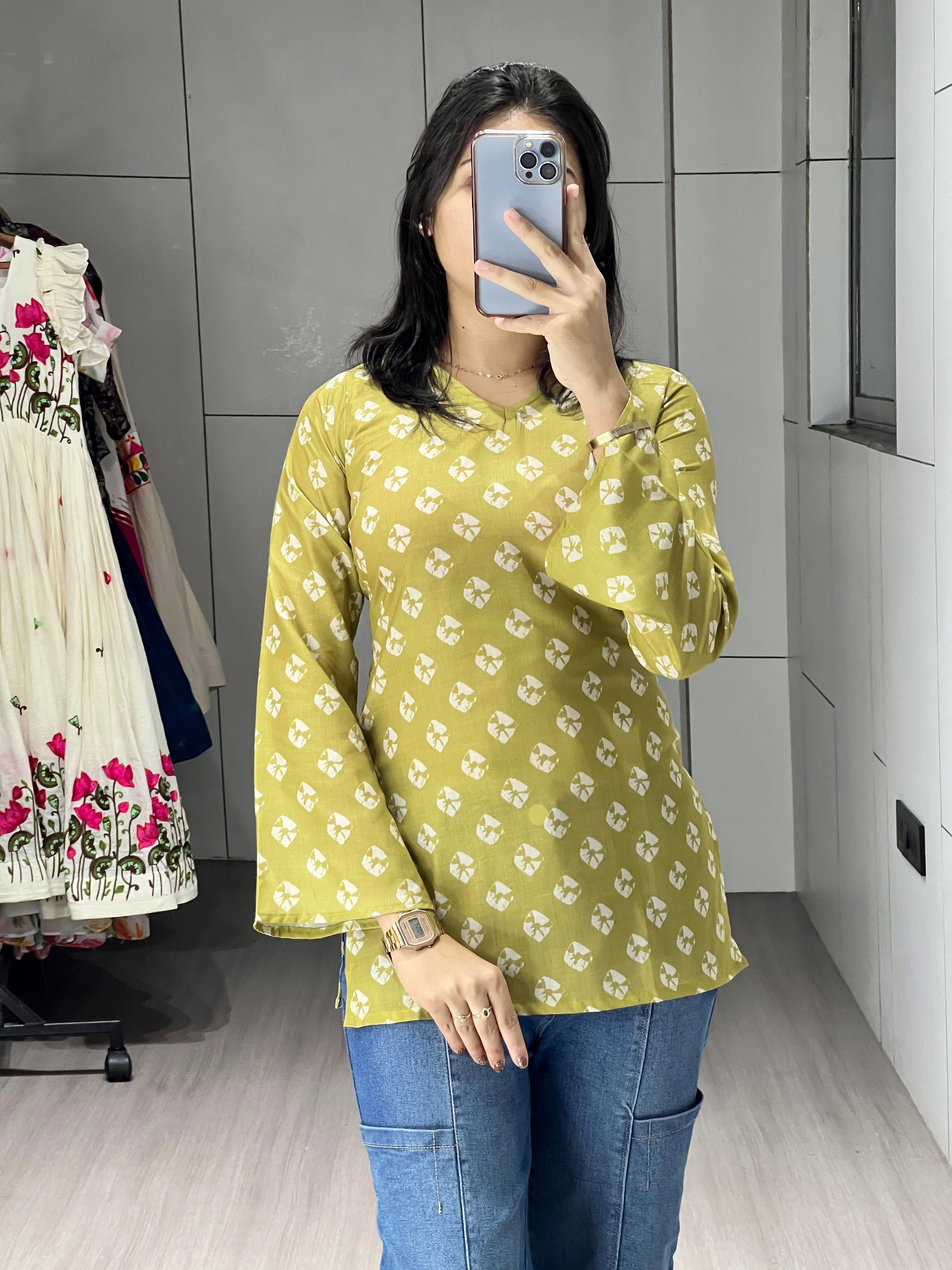 Trendy Floral Sleeved Kurtis