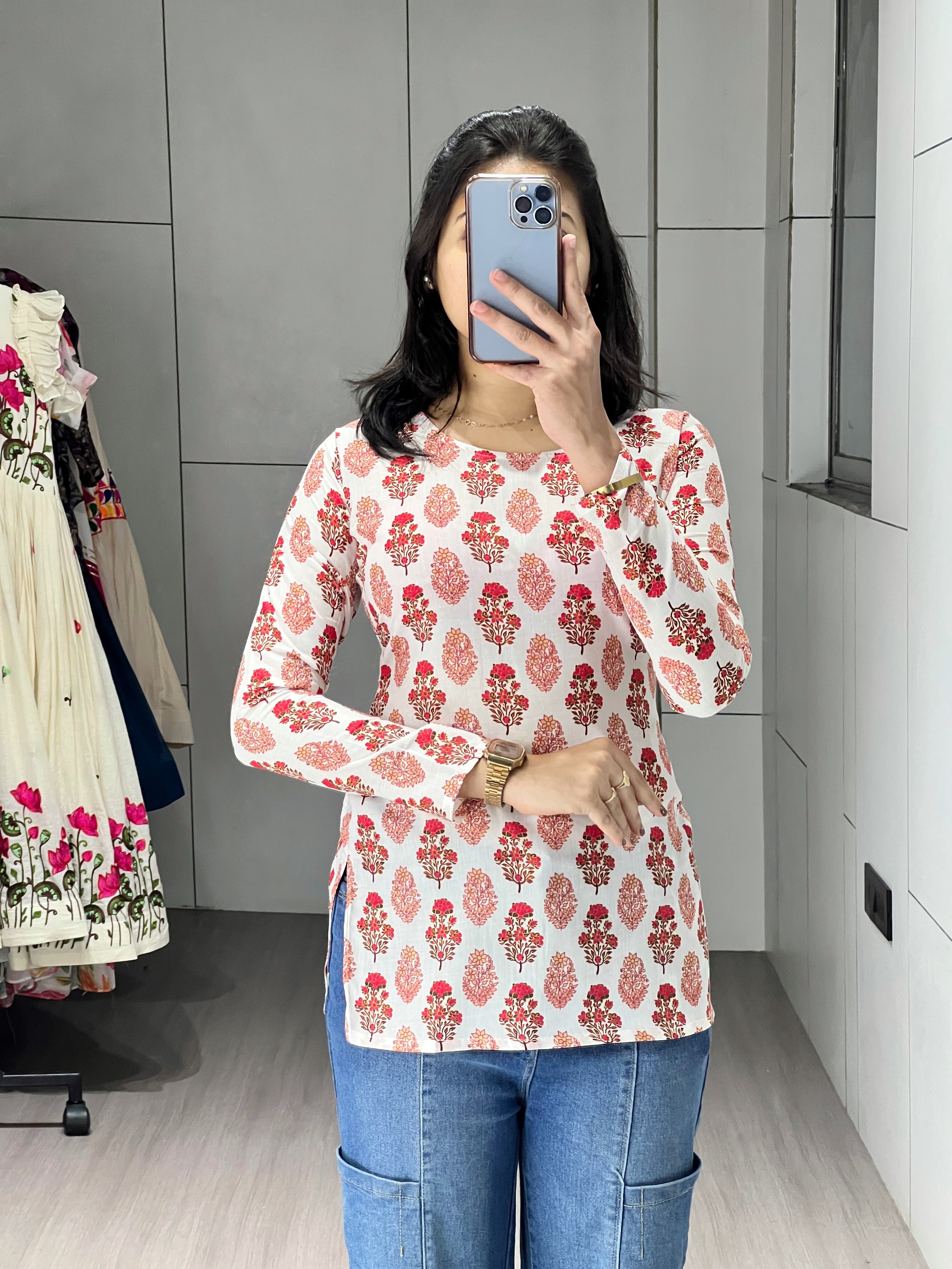 Trendy Floral Sleeved Kurtis
