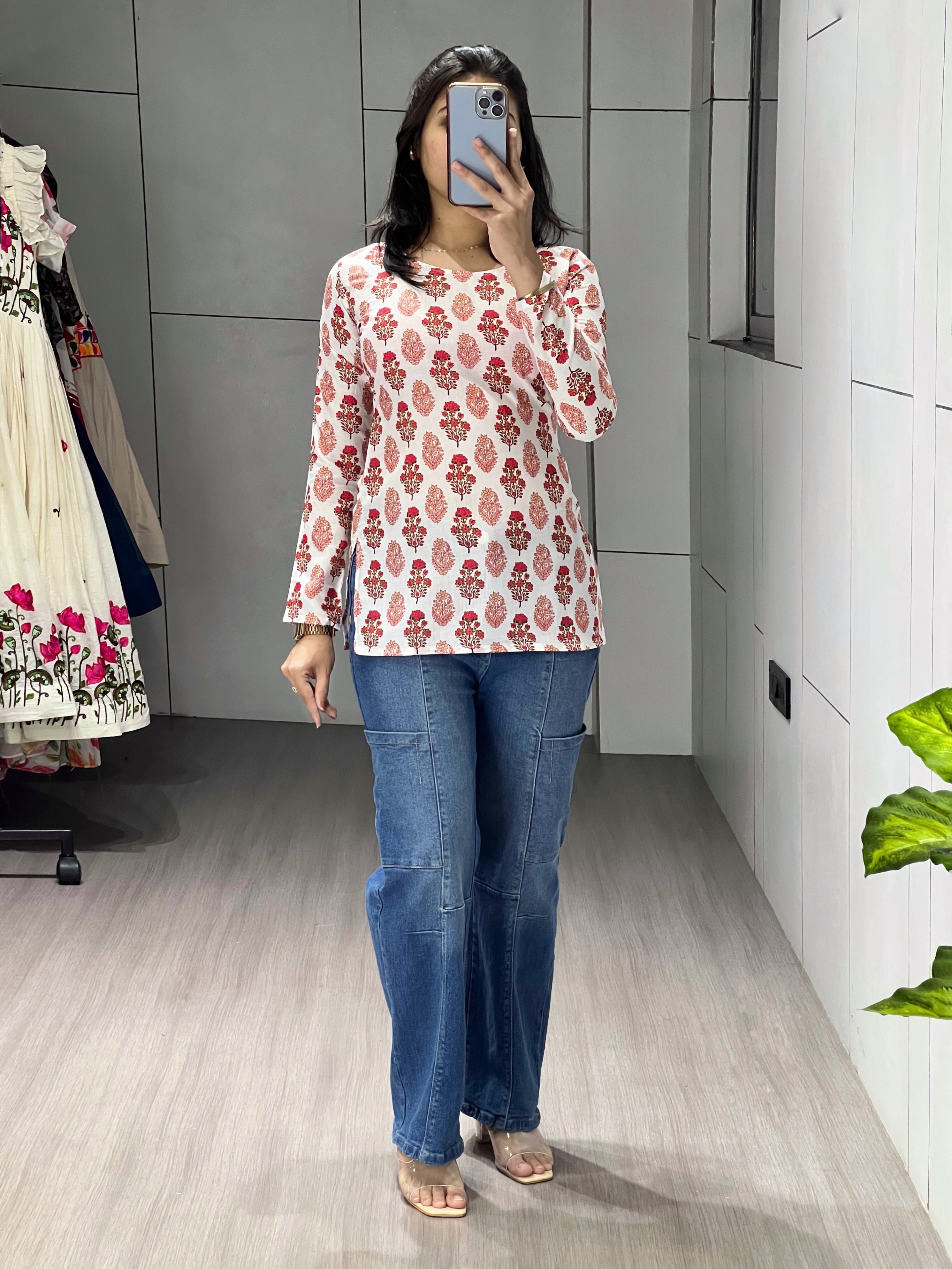 Trendy Floral Sleeved Kurtis