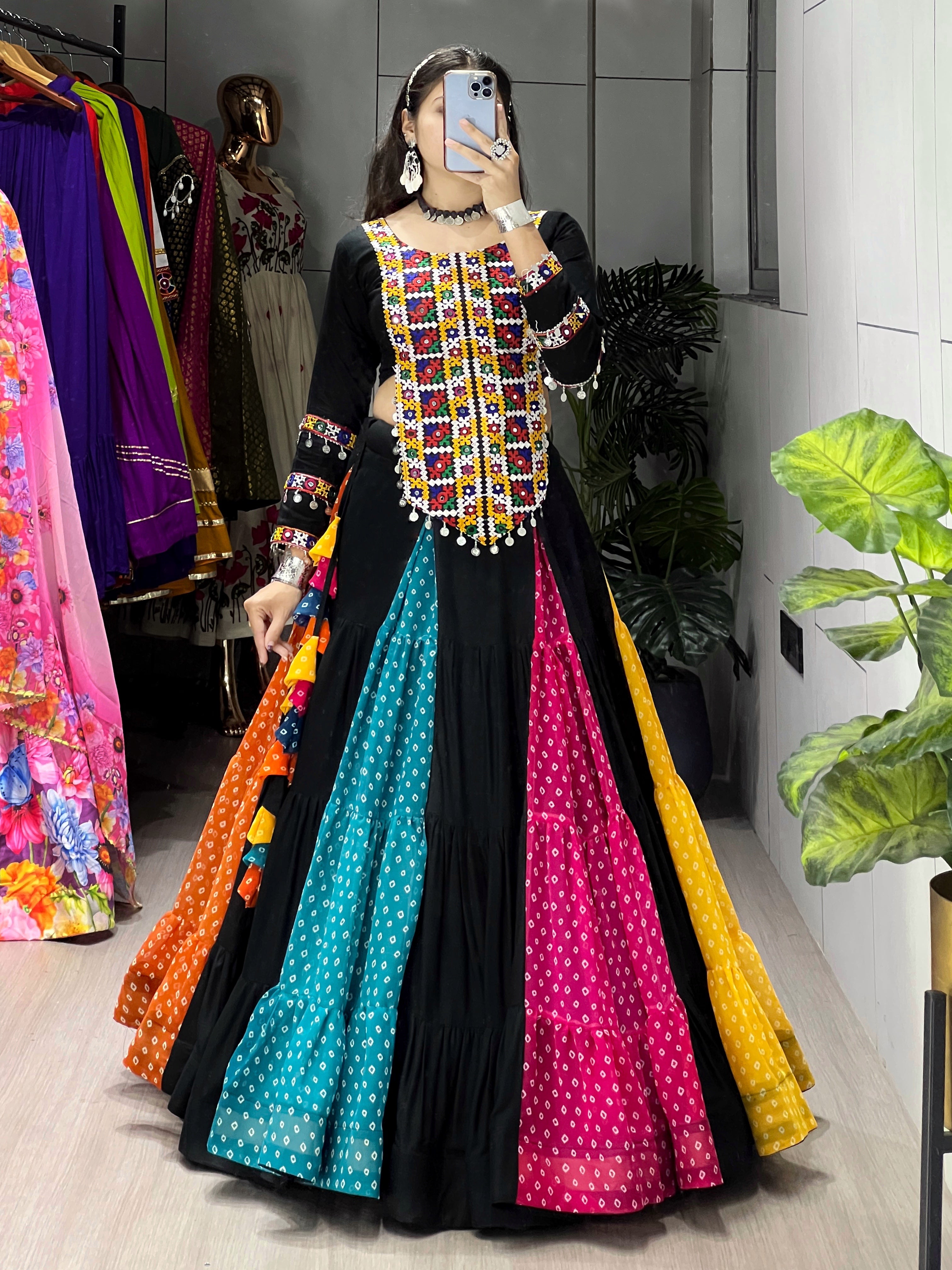 Bandhani Lehenga With Traditional Top For Navratri