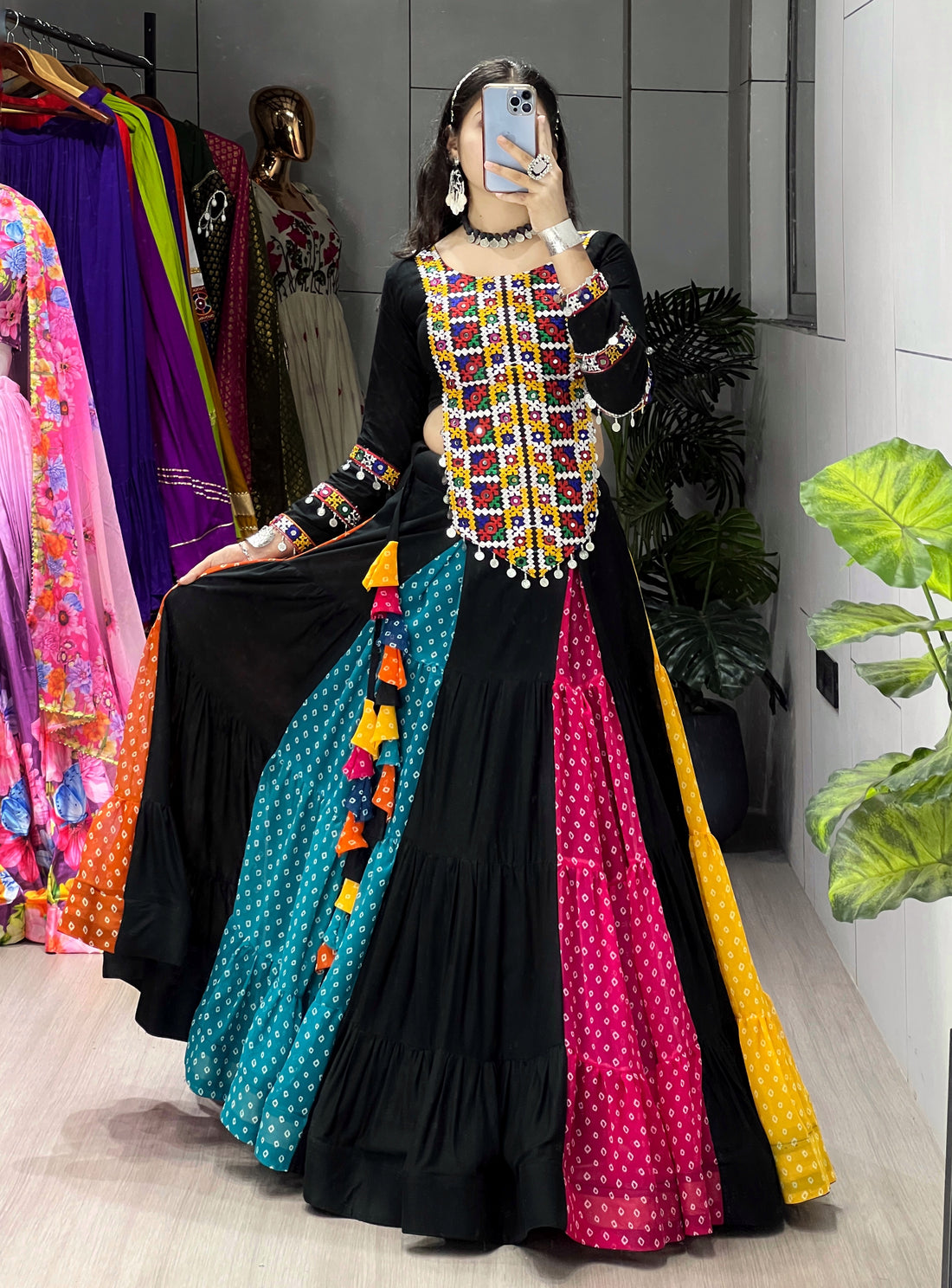 Bandhani Lehenga With Traditional Top For Navratri