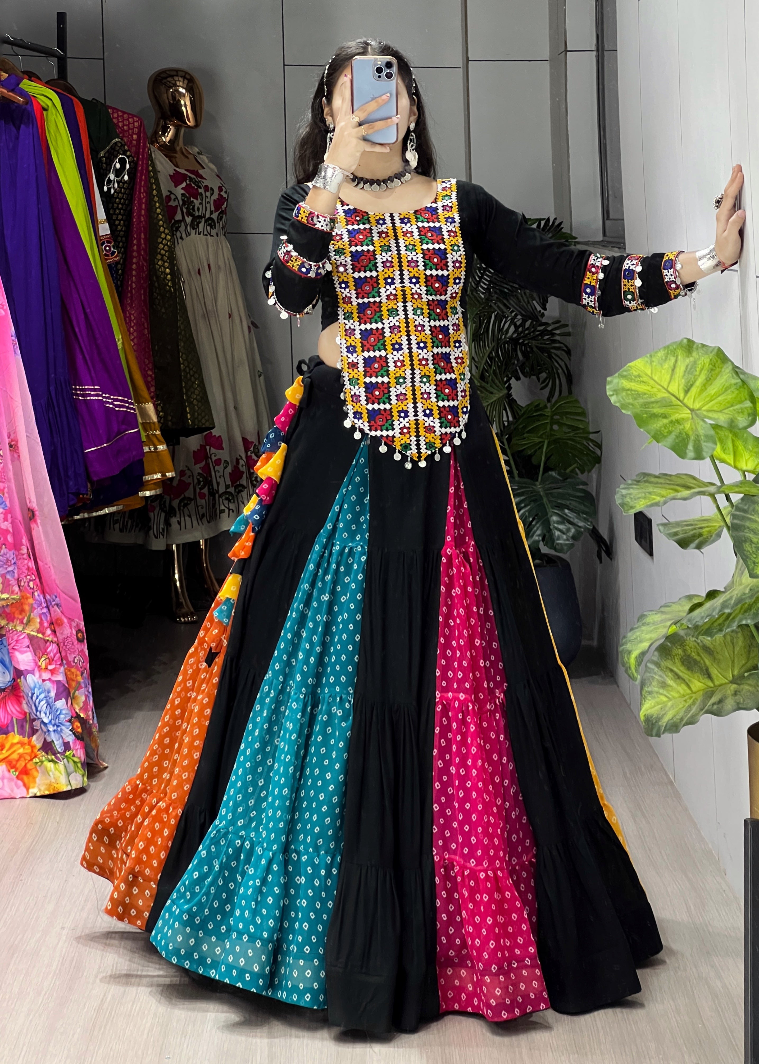 Bandhani Lehenga With Traditional Top For Navratri