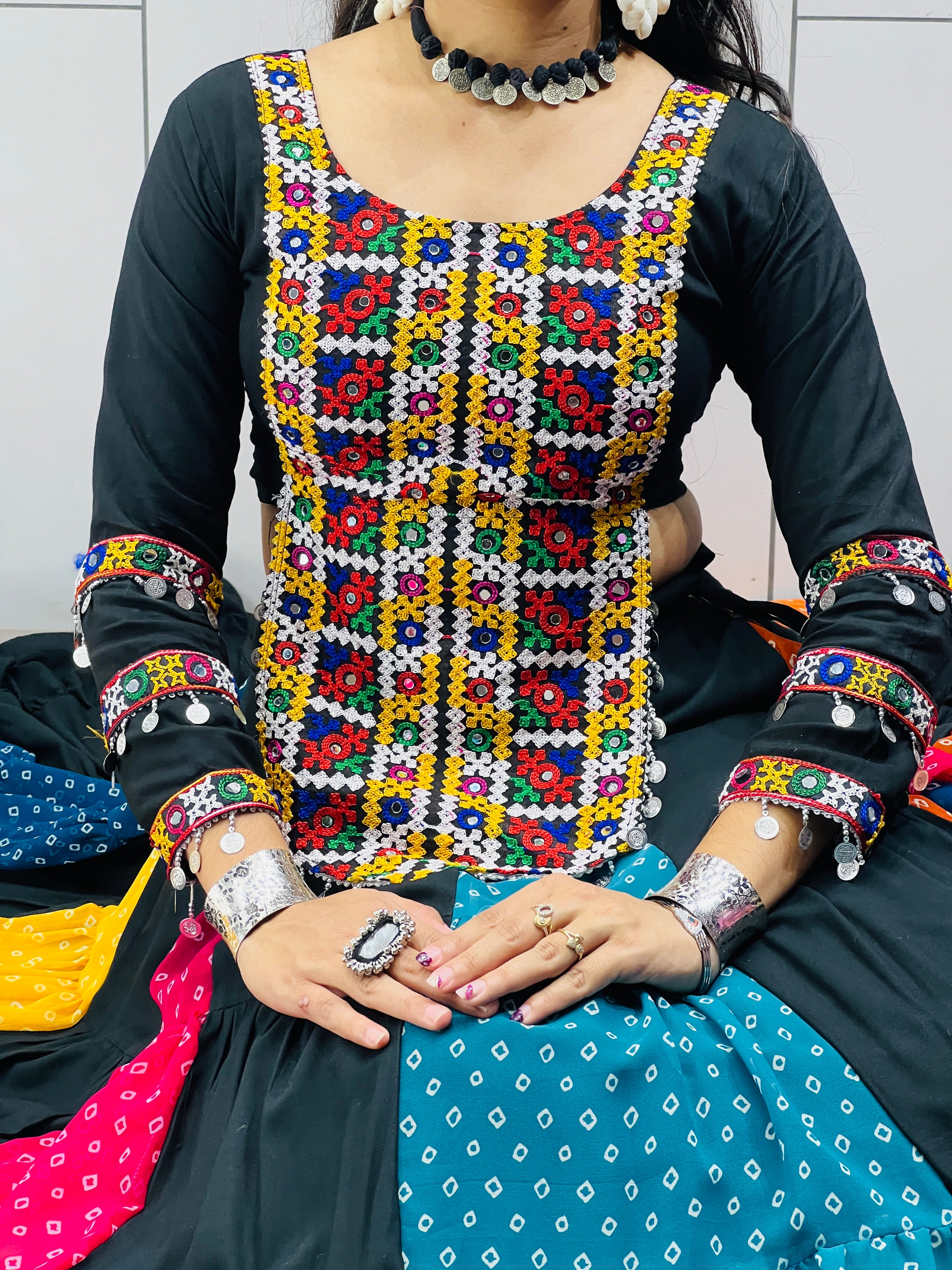 Bandhani Lehenga With Traditional Top For Navratri