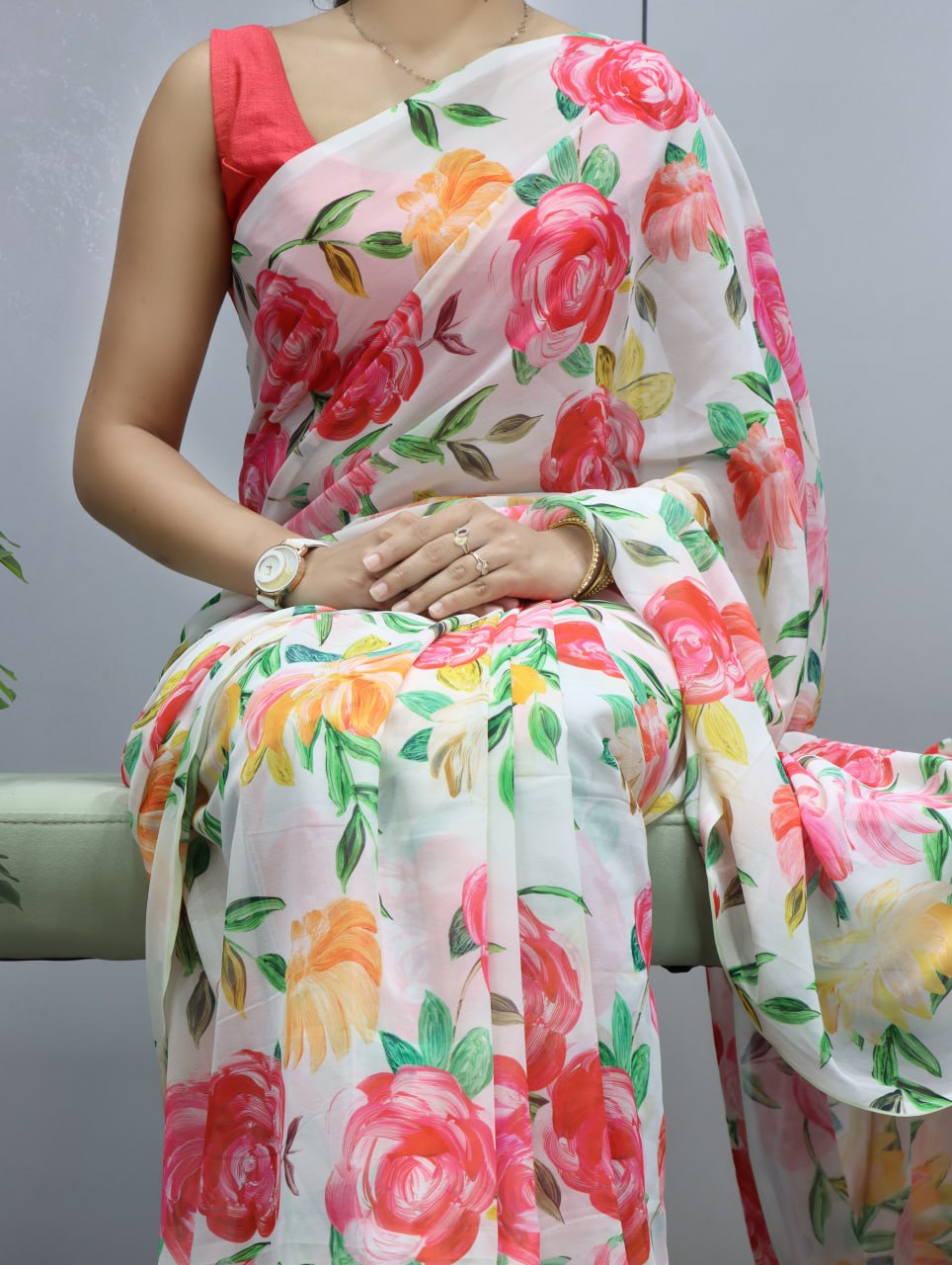 Beautiful Weightless Floral Printed Sarees With Unstitched Blouse