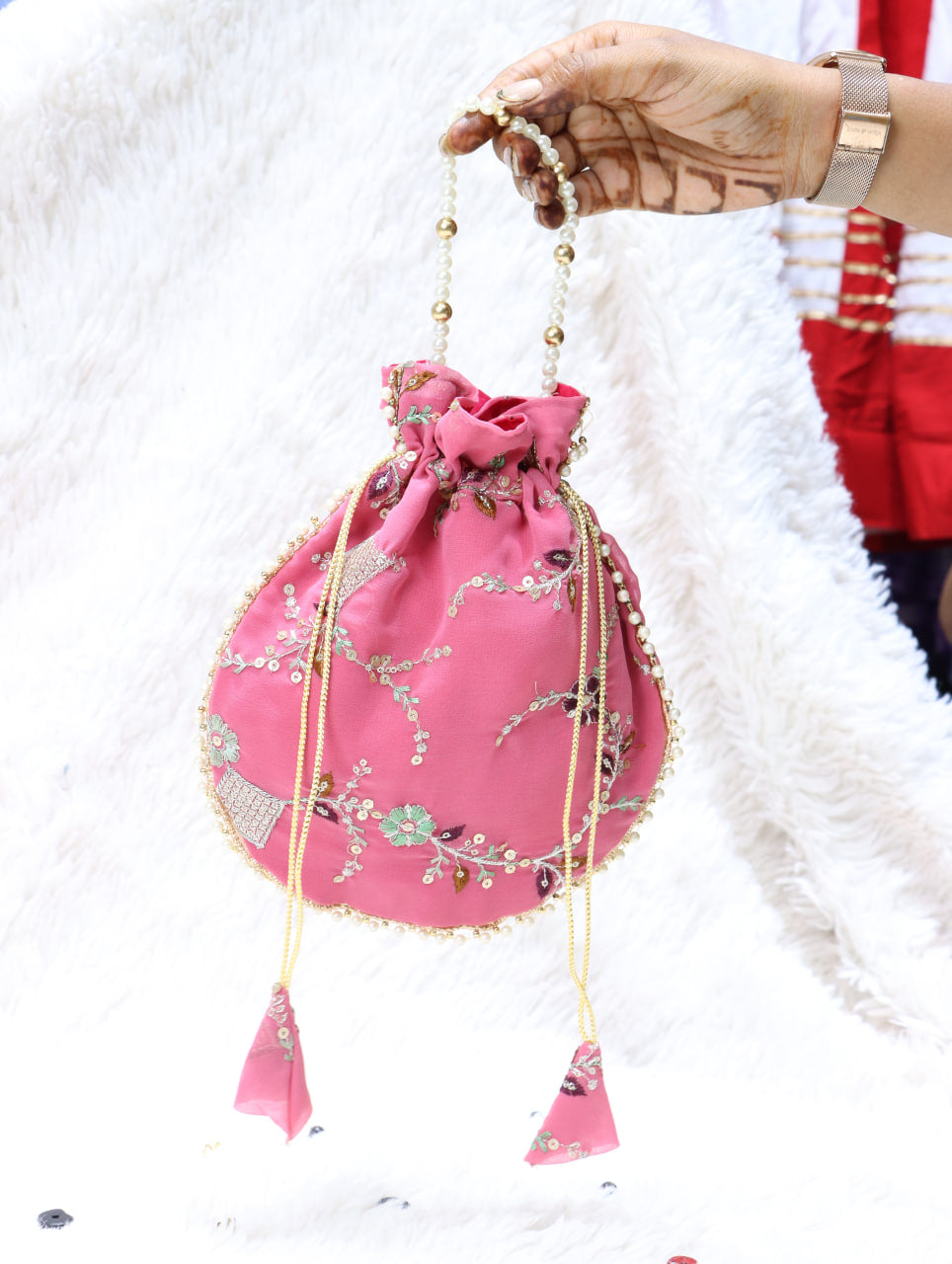 Beautiful Embroidered Lightweight Batwa