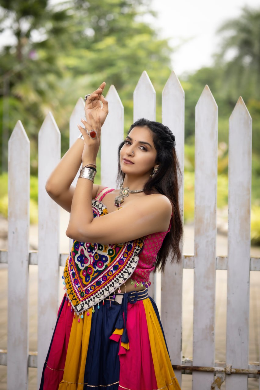 Trendy Lehengas for Navratri With Fancy Blouse