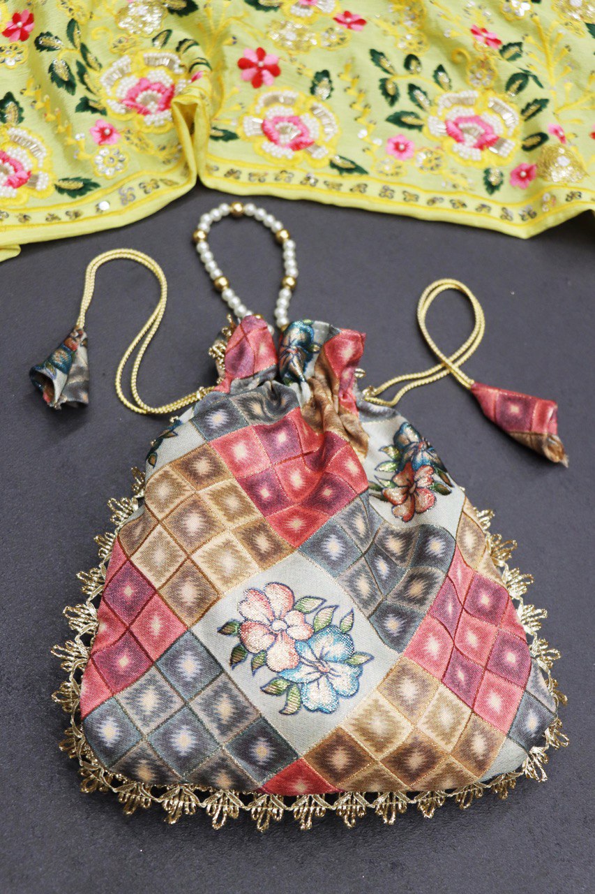 Designer Batwa with Pearl Handle