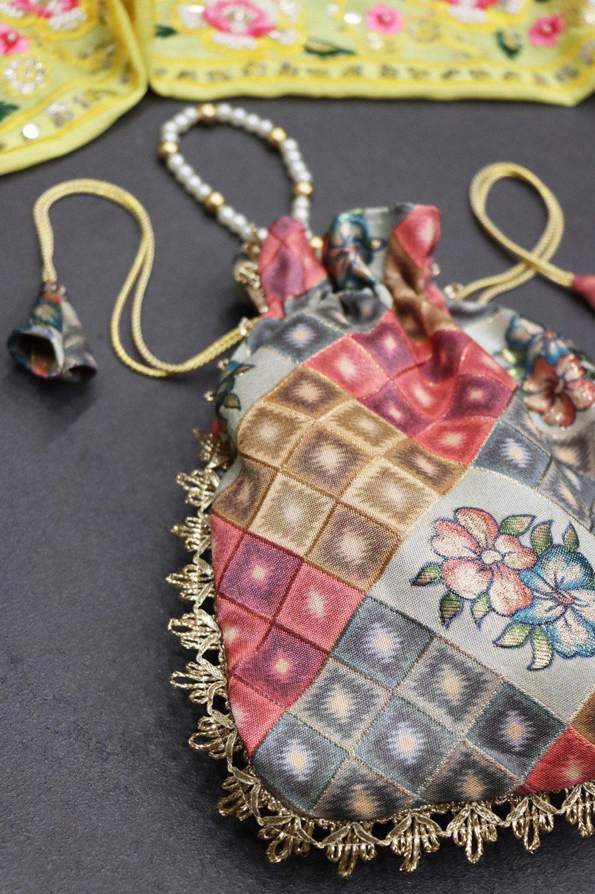 Designer Batwa with Pearl Handle