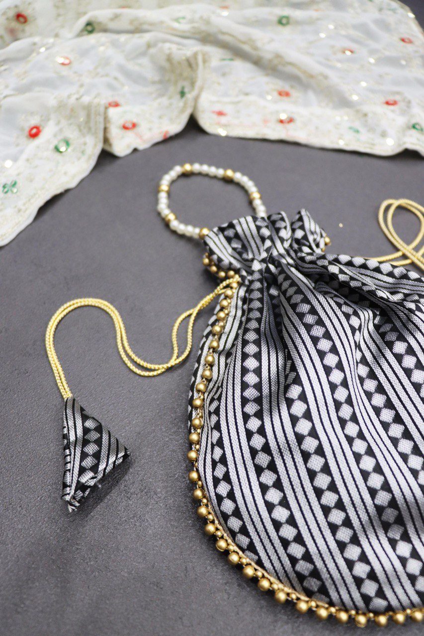 Designer Batwa with Pearl Handle