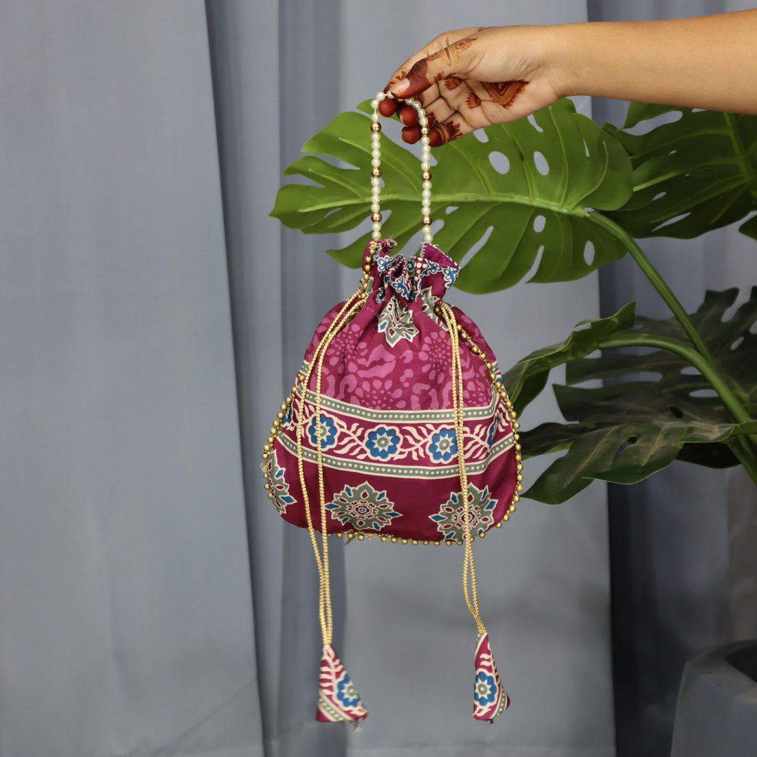 Designer Batwa with Pearl Handle